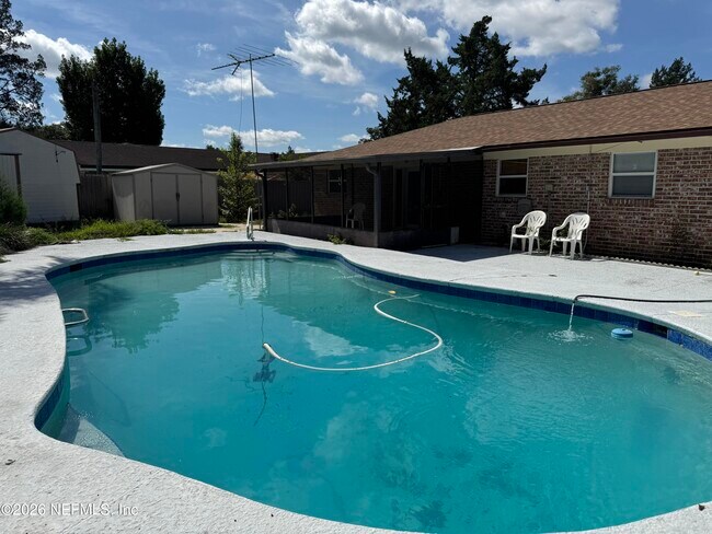 Building Photo - 577 Cody Dr