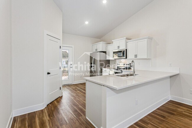 Building Photo - 1738-1738 S Hickory Creek St