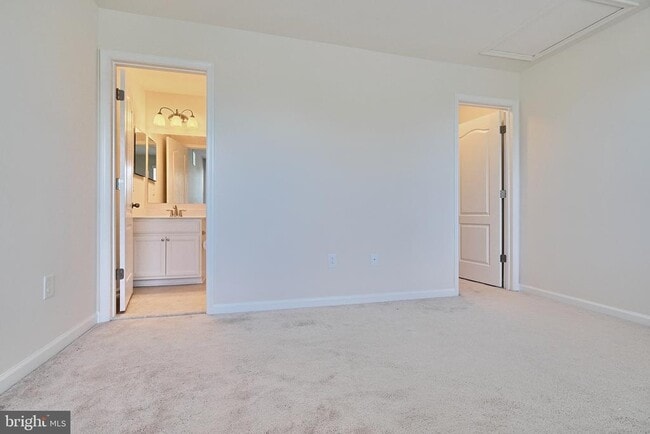 Building Photo - 8016 Blue Stream Dr