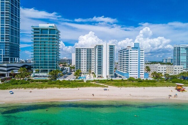 Building Photo - 6917 Collins Ave