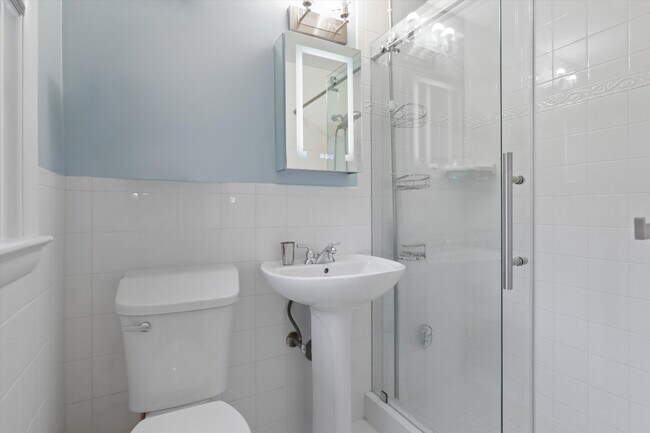 Building Photo - 3411 Stoneybrae Dr