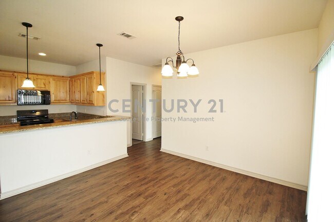 Building Photo - 112 Bridle Ct
