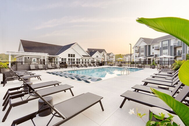 Apex at Verona Resort Style Pool