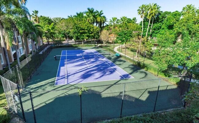 Building Photo - 4816 N State Road 7