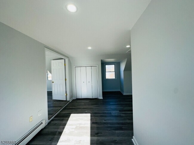 Building Photo - 79 Hawkins Ave