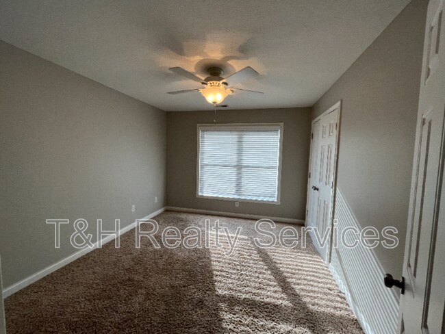 Building Photo - 2029 Ruckle St