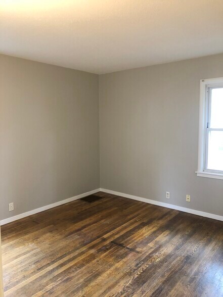Building Photo - 3851 Quail Ave N