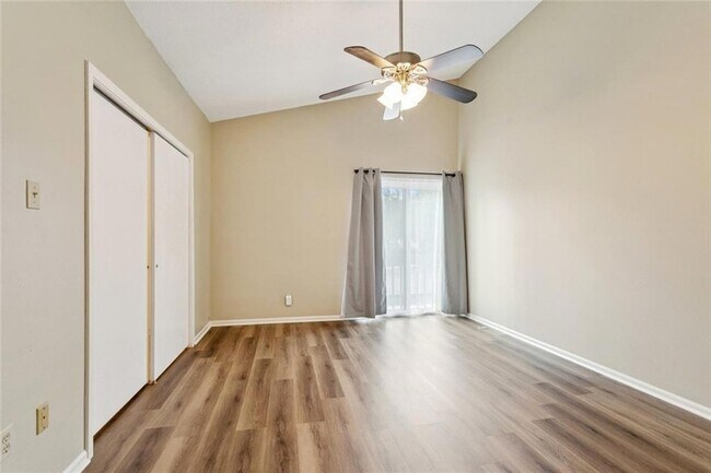 Building Photo - 500 Aries Dr