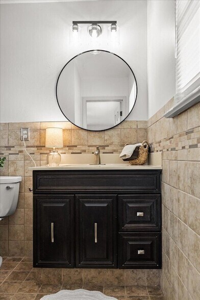 Building Photo - 9121 Potomac Dr