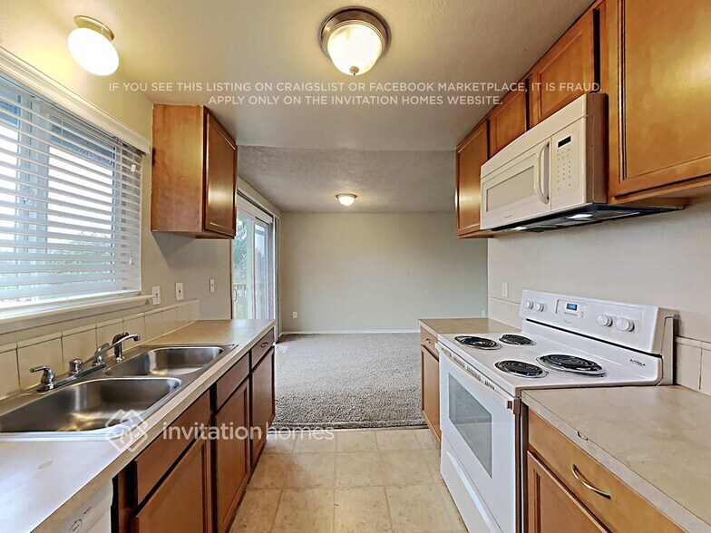 Building Photo - 1719 S 47th St