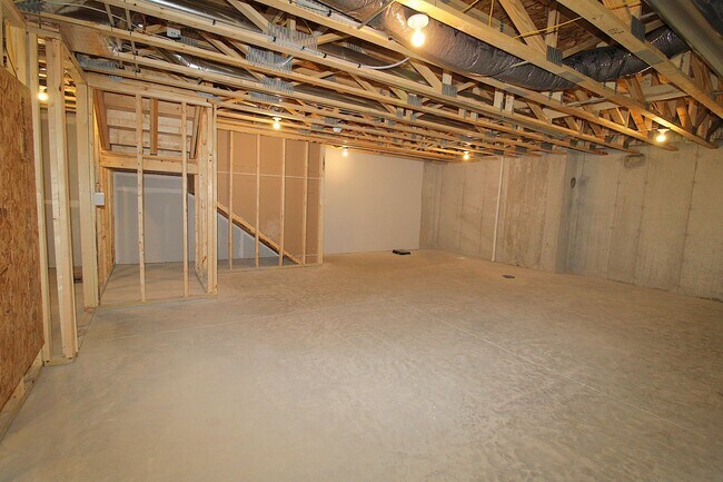 Building Photo - 4818 Suelo Rd