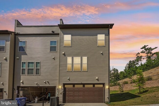 Building Photo - 7355 Mountaineer Dr