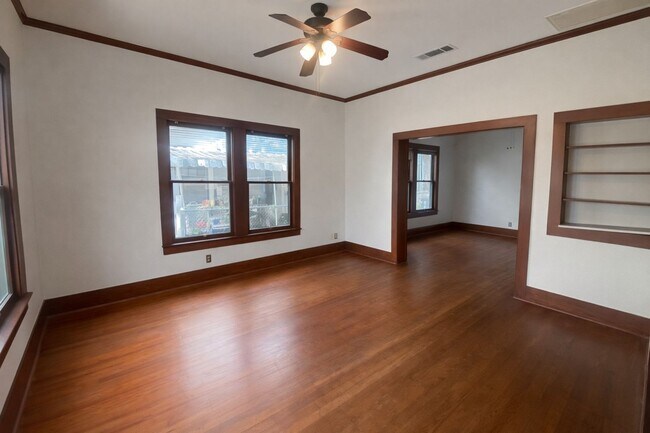 Building Photo - 4213 Avenue C