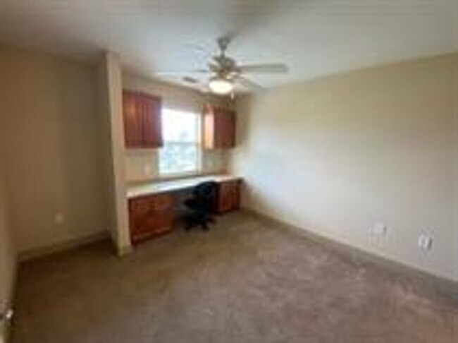 Building Photo - 1621 Muscovy Wy