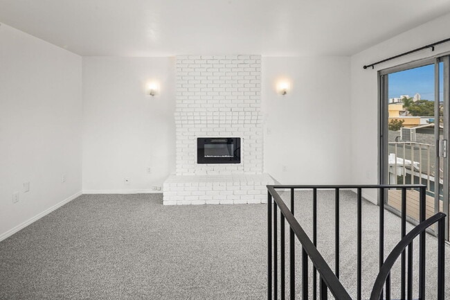 Building Photo - "Charming 3-Bed, 2-Bath Oasis in Mission Hills – Spacious 1792 Sq Ft Home on Hawk Street!"