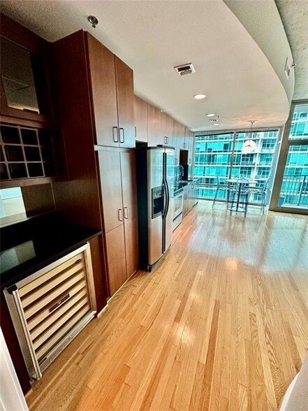 Building Photo - 923 Peachtree St NE