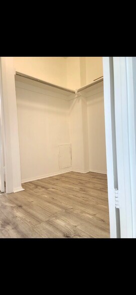 Building Photo - 501 Slaters Ln