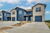 Building Photo - 8434 Adelaide Dr