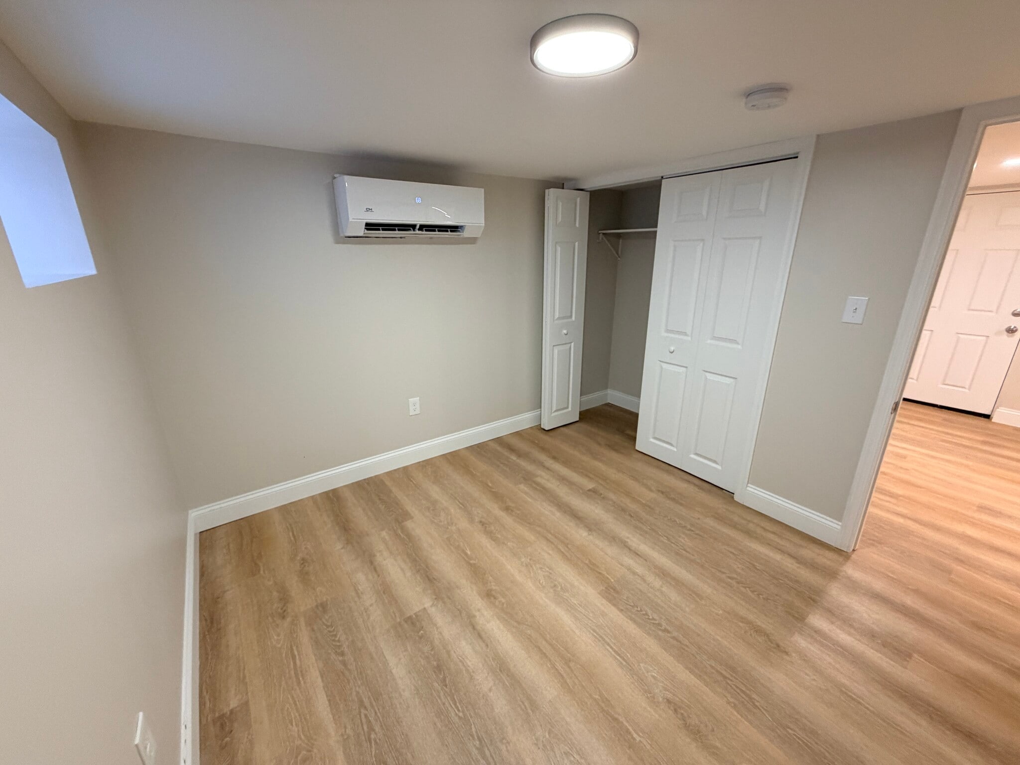 Bedroom - 3 E Overlea Ave