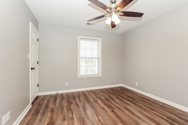 Building Photo - Great 3 Bedroom Home in Clarksville, TN