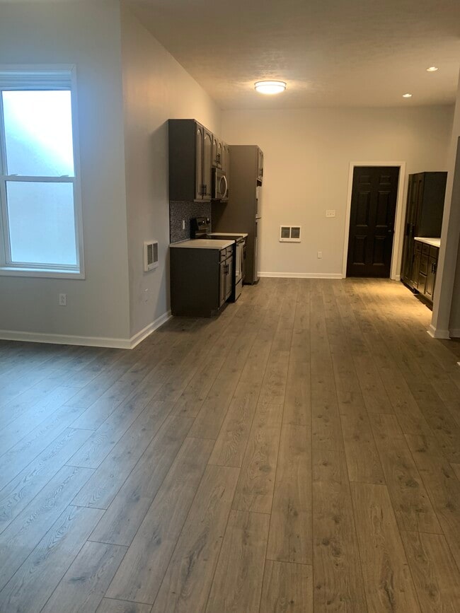 Building Photo - 3022 Perrysville Ave