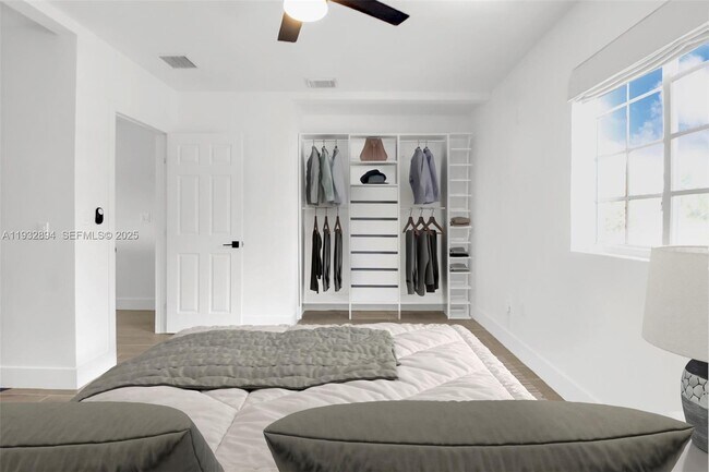 Building Photo - 16911 SW 137th Ct