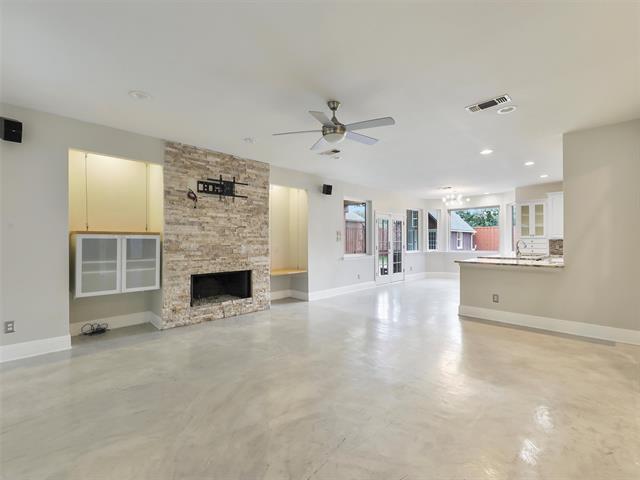 Building Photo - 2141 Ironside Dr