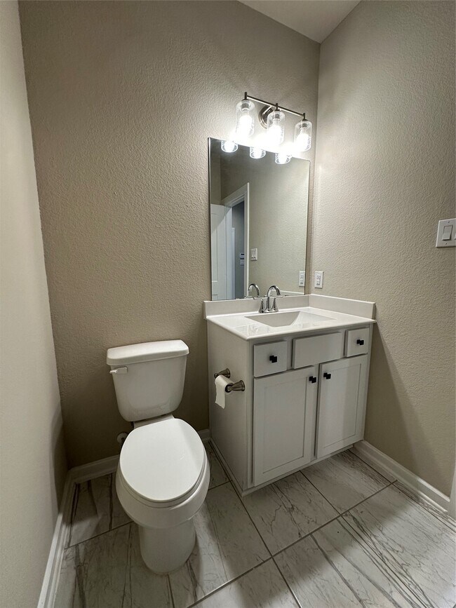 Building Photo - 9442 Starlight Oak Dr