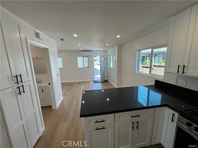 Building Photo - 6882 San Paco Cir