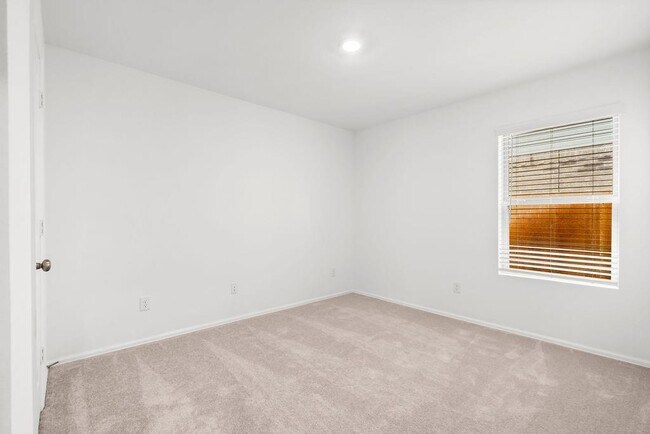 Building Photo - 7507 Birch Harvest Dr