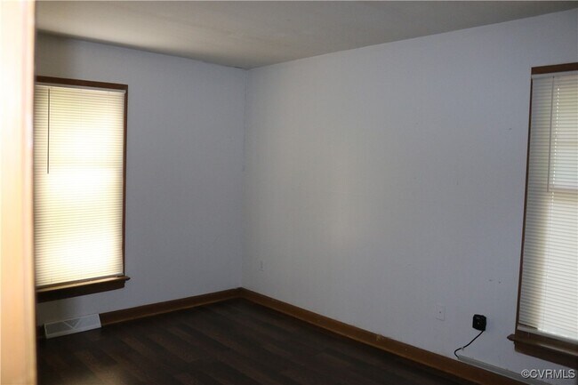 Building Photo - 2923 McManaway Dr
