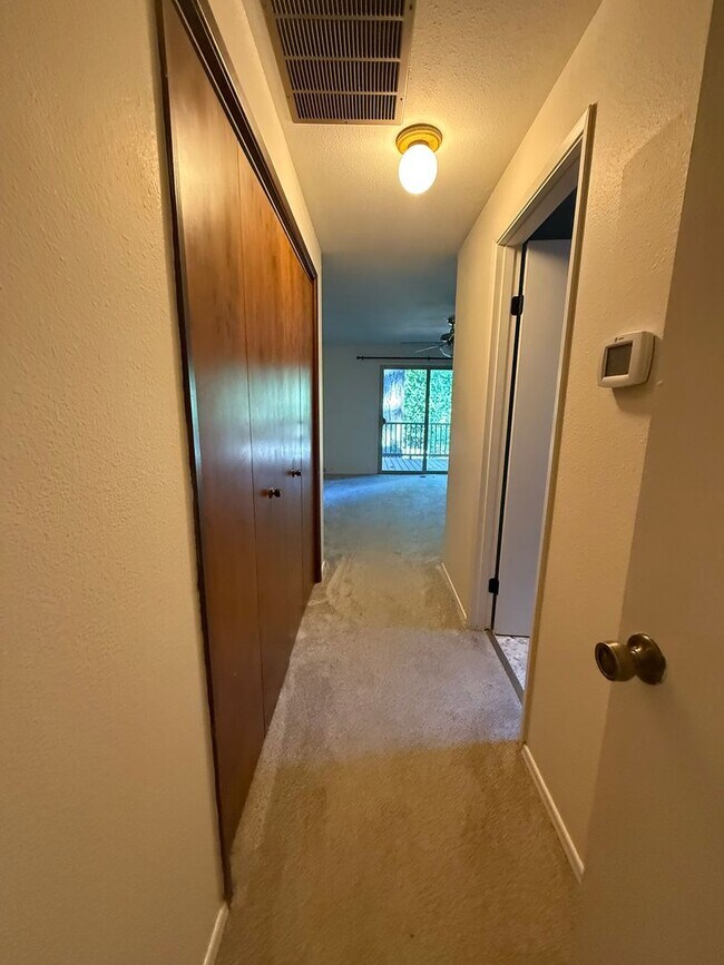 Building Photo - Pet Friendly Home with Pool Access!