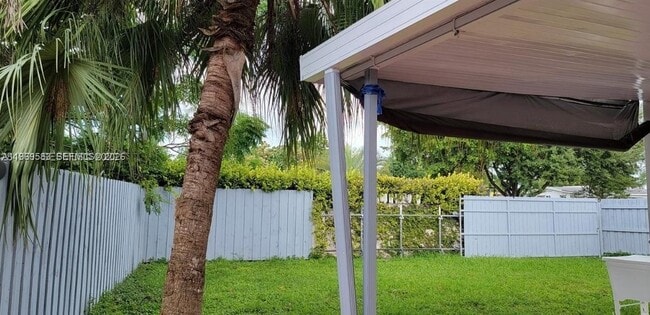 Building Photo - 10835 SW 41st Terrace