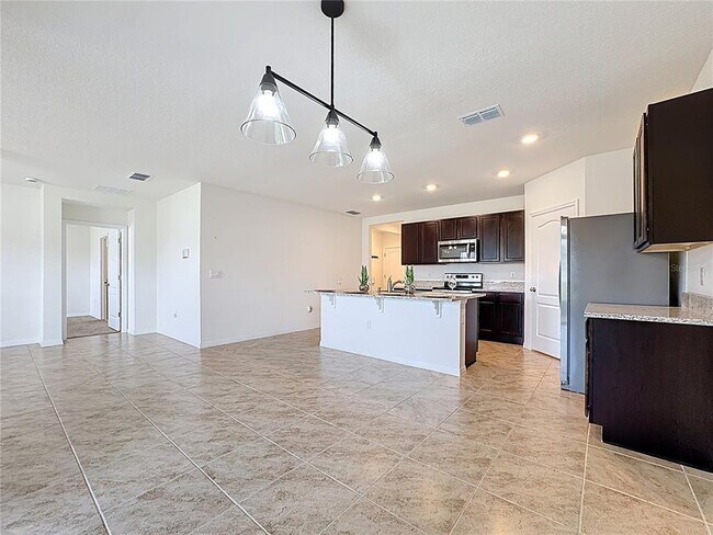 Building Photo - 5817 Arboretum St