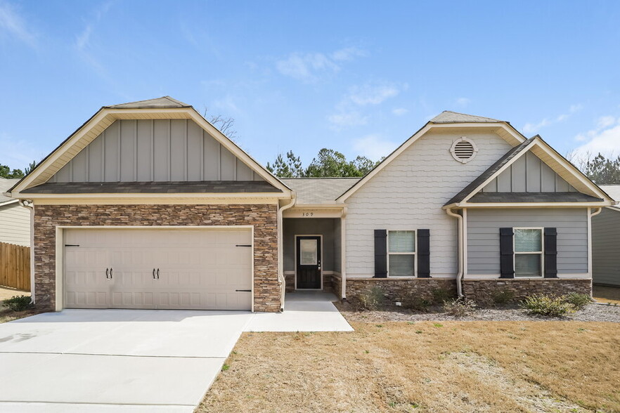 Primary Photo - 309 Spruce Creek Ln