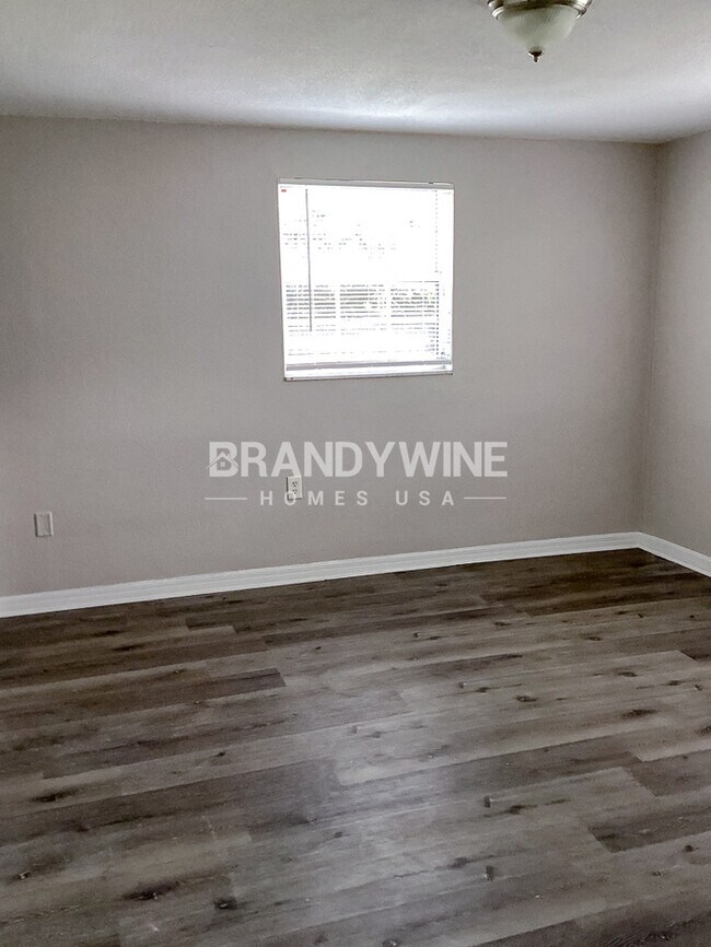 Building Photo - 7317 Oak Crest Dr