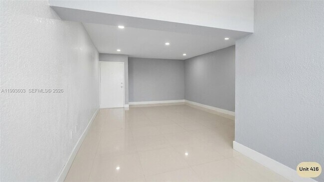 Building Photo - 750 NW 43rd Ave