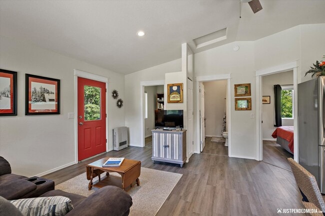 Building Photo - 4005 Patrick Cir