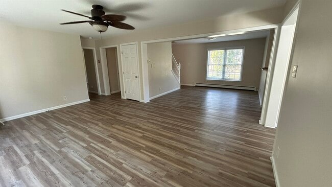 Building Photo - 16 Nickalicia Way