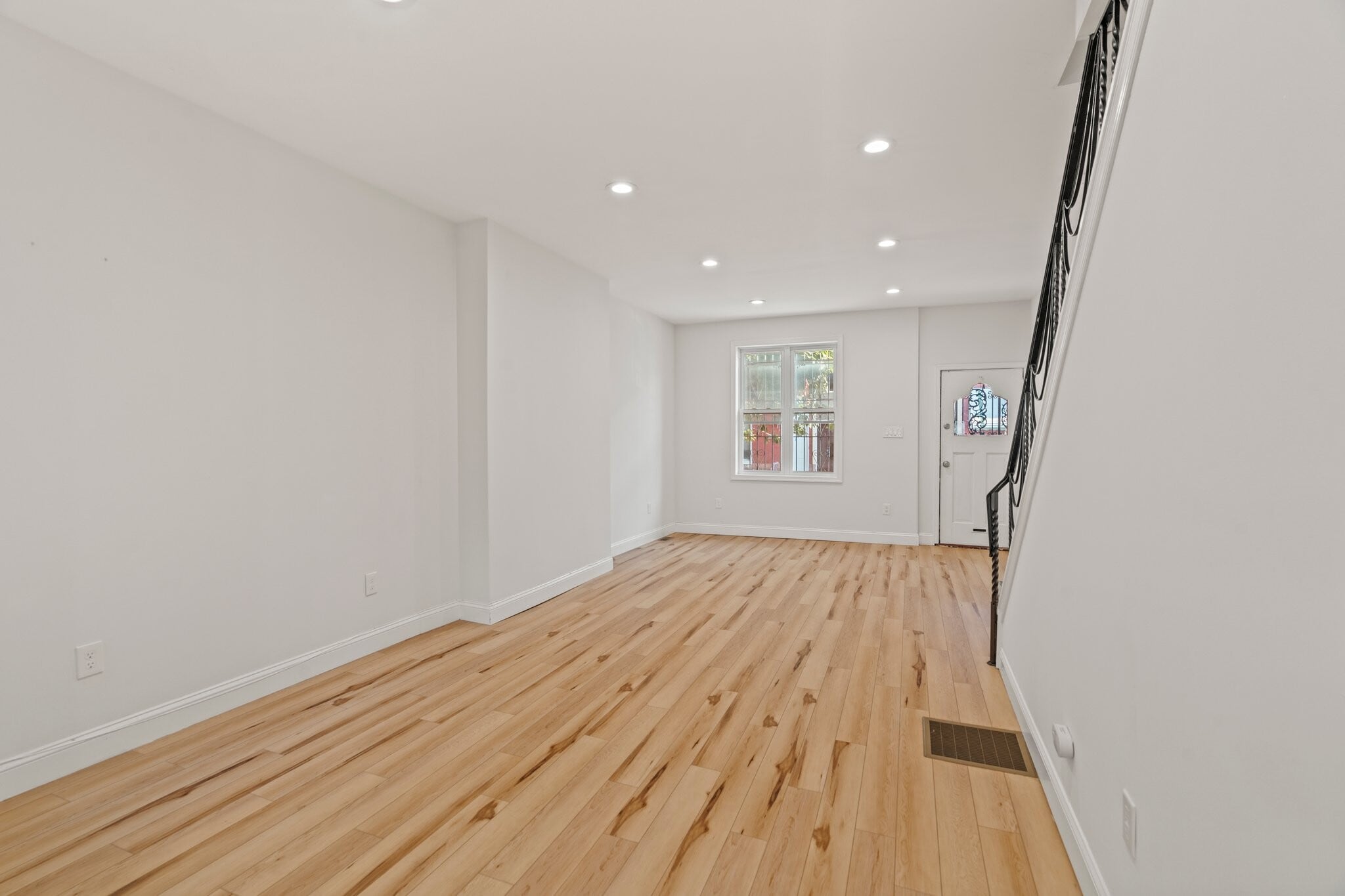 . - 1630 Edgley St