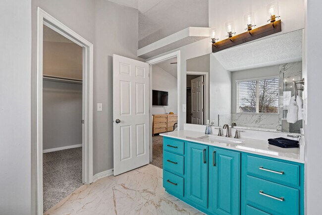 Building Photo - 1162 Cave Hollow Ln