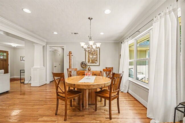 Building Photo - 4831 Stillbrooke Dr