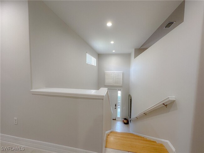 Building Photo - 8310 Big Acorn Cir