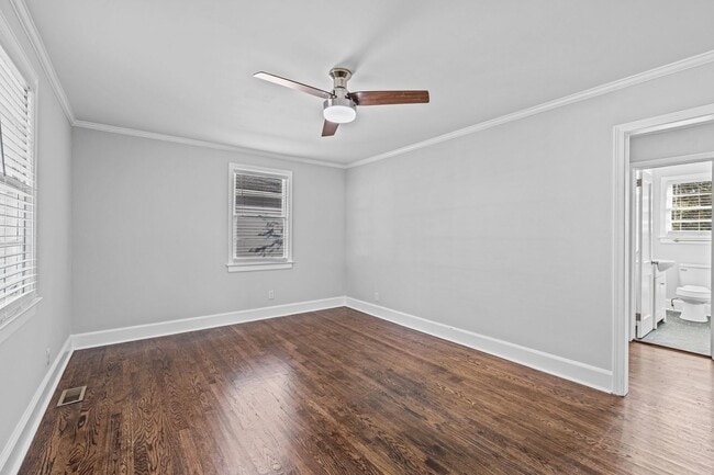 Building Photo - Available Early August! - Charming 2-Bedro...