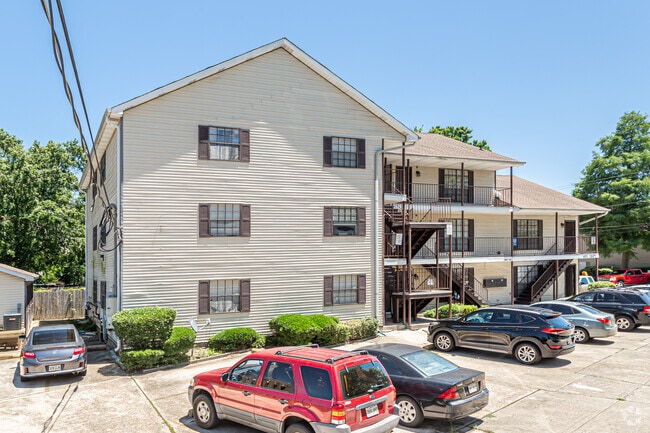 Building Photo - 4855 Zenith St