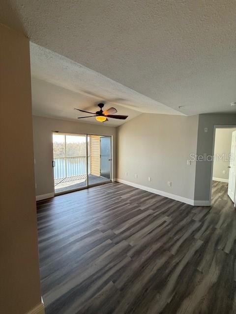 Building Photo - 1989 Summer Club Dr