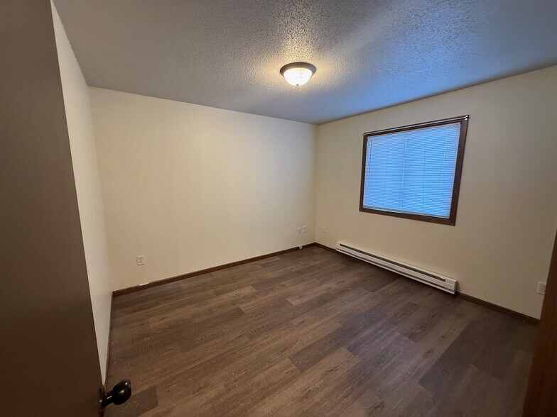 Building Photo - 1035 Green Bay St