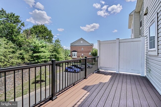 Building Photo - 8016 Blue Stream Dr