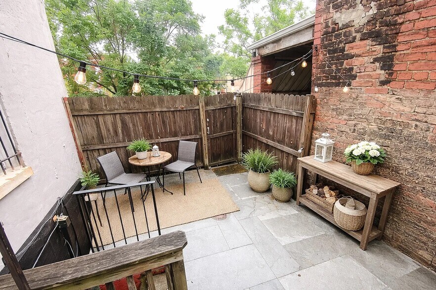 Building Photo - 787 Fairmont St NW