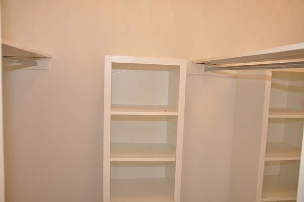Building Photo - 5909 Birchbrook Dr